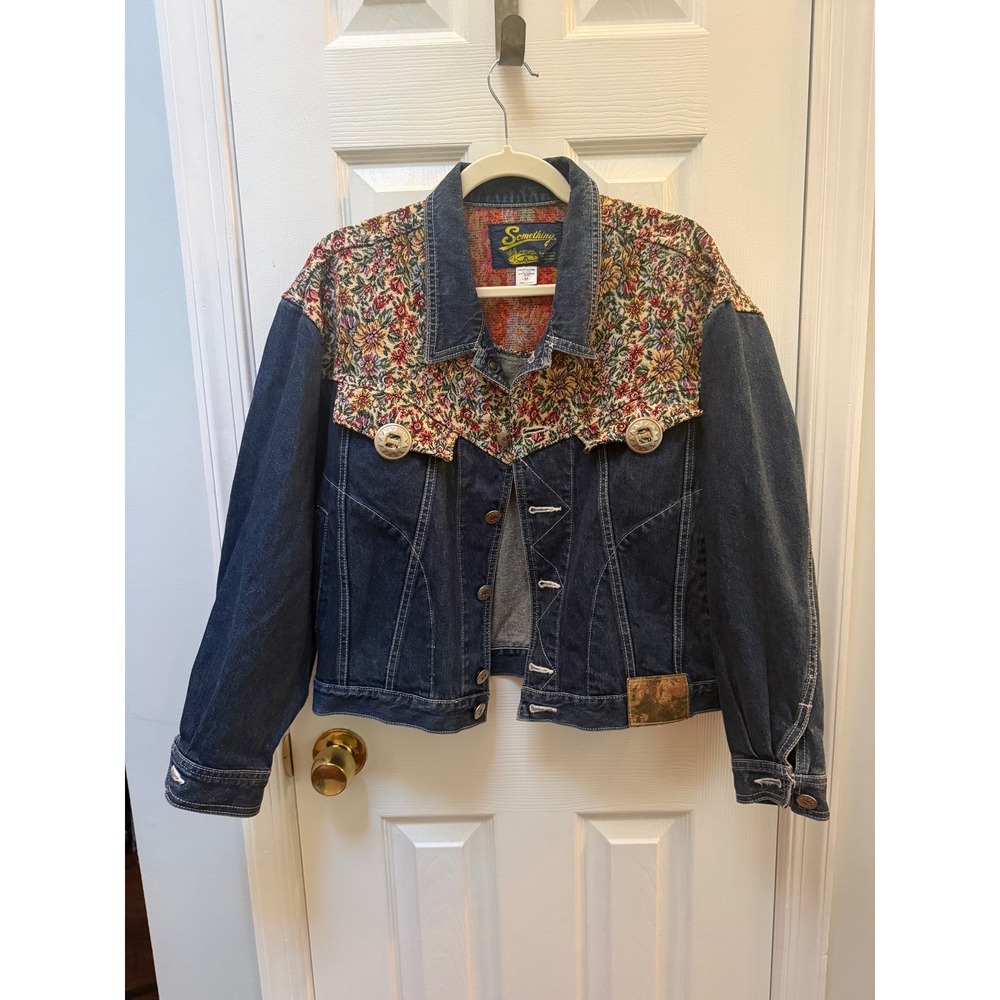 Vintage Denim Jacket Floral Tapestry Yoke Western Trucker Boho Concho Buttons M